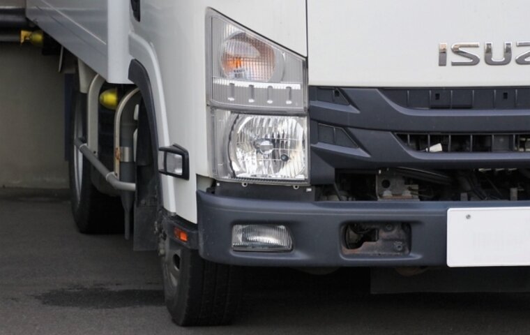 トラックの車両点検でトラブル回避～正確な配送と安全運転のためにの画像