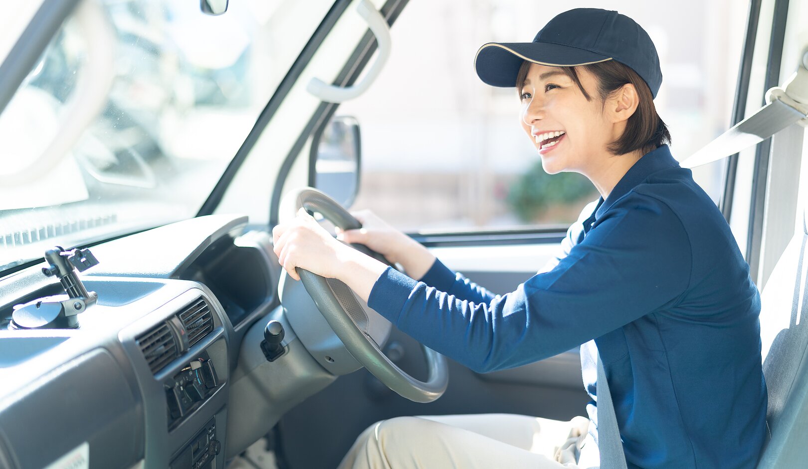 女性トラックドライバー増加中⁉物流業界の多様性！の画像