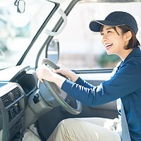 女性トラックドライバー増加中⁉物流業界の多様性！の画像