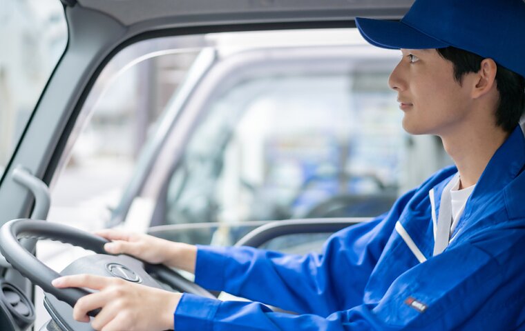 未経験からの転職もOK！普通免許からスタートできるトラックドライバーの仕事の画像